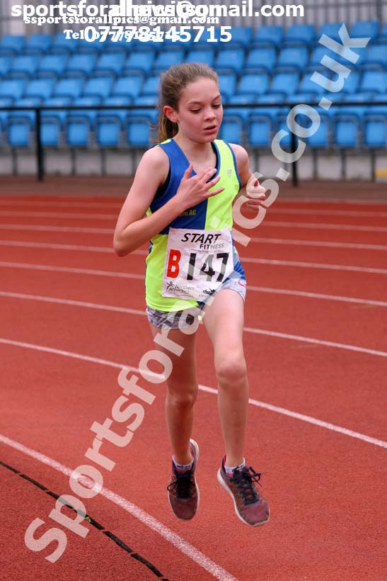 Girls under-13s 3 stage relay, Northern Senior 6 and 4 and Junior Stage Road Relays, SportsCity, Manchester. Photo:  David T. Hewitson/Sports for All Pics